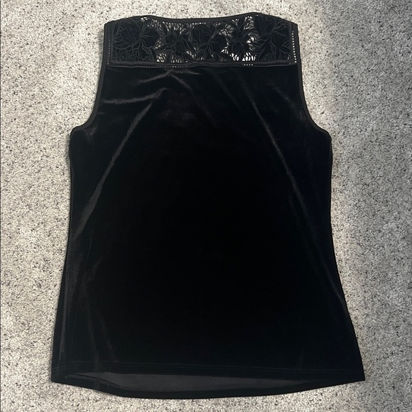 White House Black Market Velvet Top - Picture 3 of 3